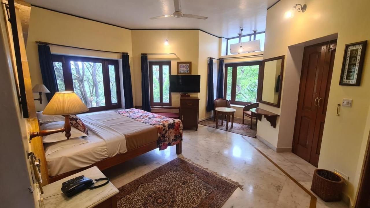 Kesar Bhawan Palace Mount Abu Bagian luar foto