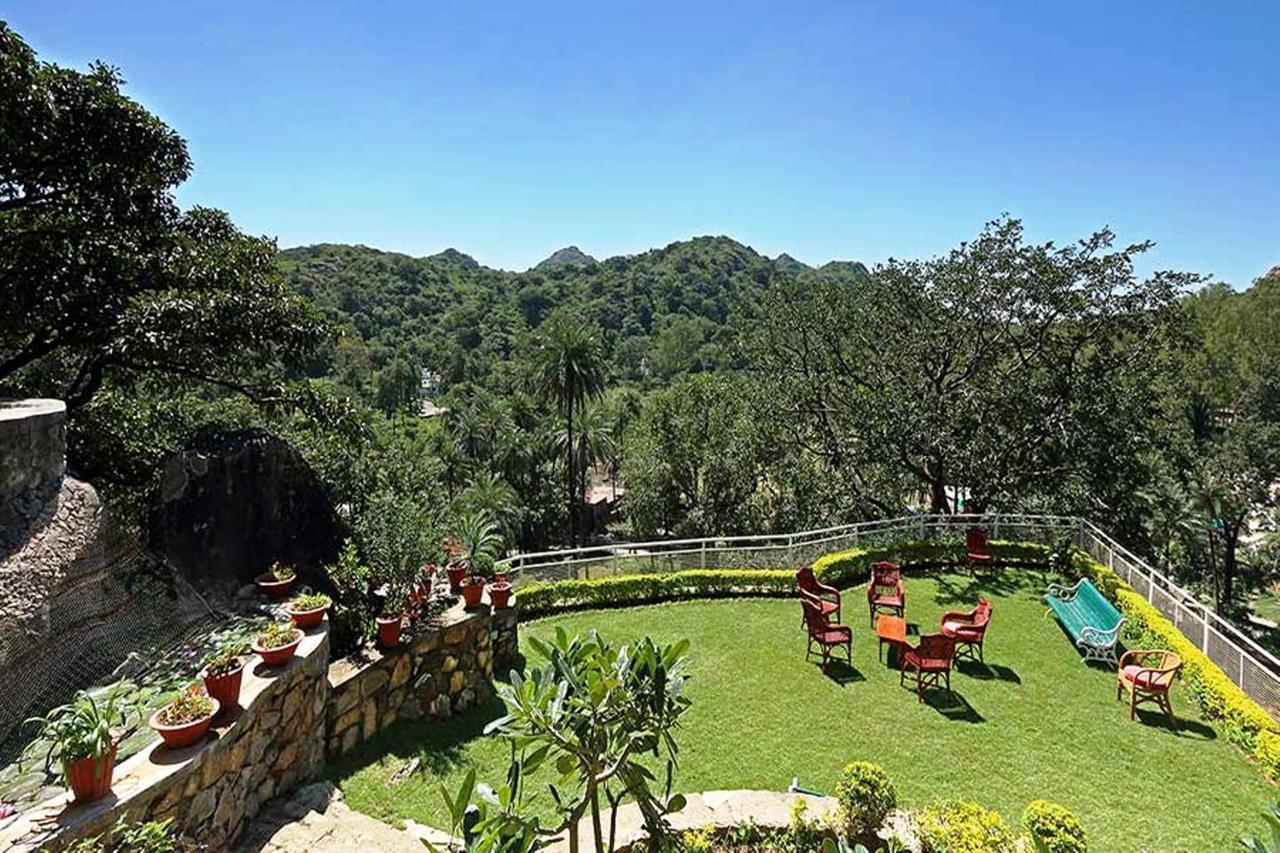 Kesar Bhawan Palace Mount Abu Bagian luar foto
