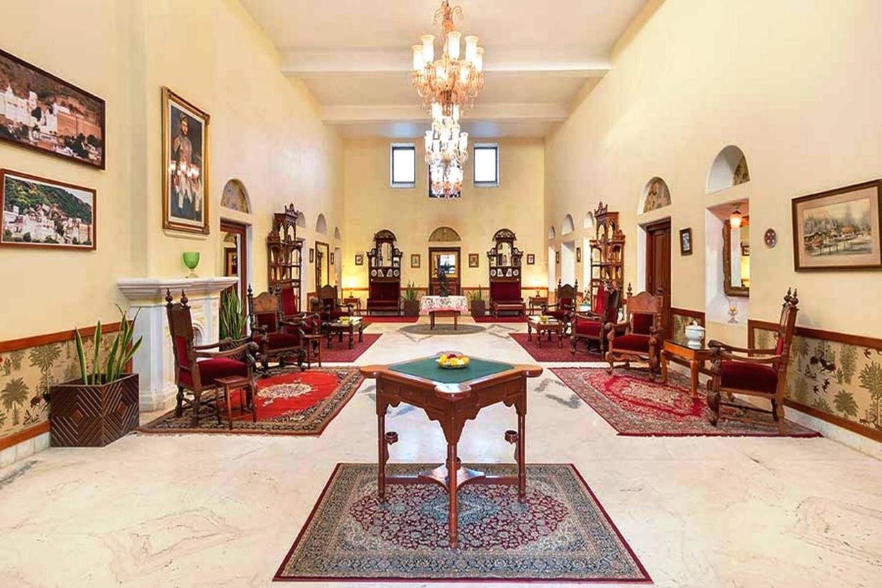 Kesar Bhawan Palace Mount Abu Bagian luar foto