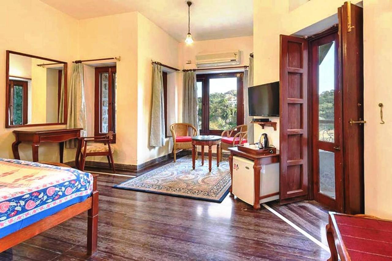 Kesar Bhawan Palace Mount Abu Bagian luar foto