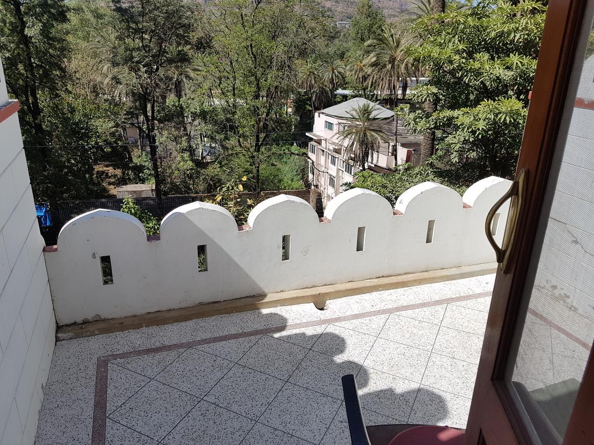 Kesar Bhawan Palace Mount Abu Bagian luar foto